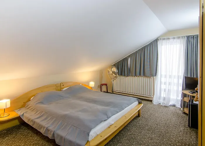 Maison d'hôtes Pensiunea Casa Tepes 3*